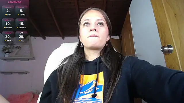 Snapshot of _juliana_rios chatting on 02/28/25, 09:01 juliana rios online show from 02/28/25, 09:01