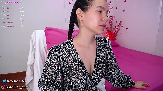 Karolina 1 online show from 01/13/25, 02:21