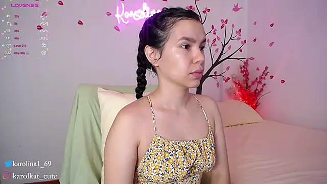 Karolina 1 online show from 02/25/25, 02:00