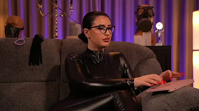 kelly kent online show from 03/01/25, 02:15