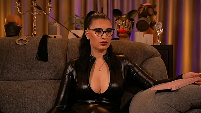 kelly kent online show from 09/28/25, 09:42