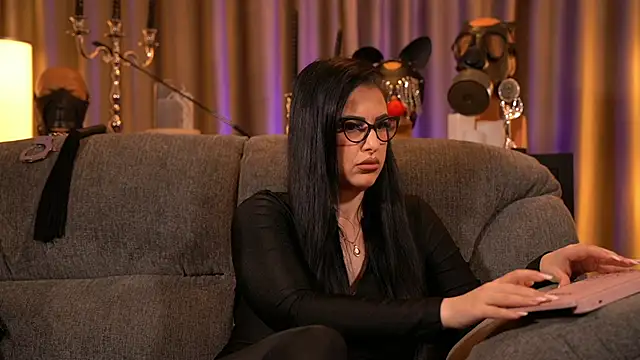 kelly kent online show from 12/15/25, 10:58