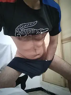 Snapshot of Manuel_Ferrara96 chatting on 05/21/26, 07:26 Manuel Ferrara96 online show from 05/21/26, 07:26
