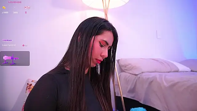 Snapshot of lara_giraldo chatting on 01/26/25, 08:03 lara giraldo online show from 01/26/25, 08:03