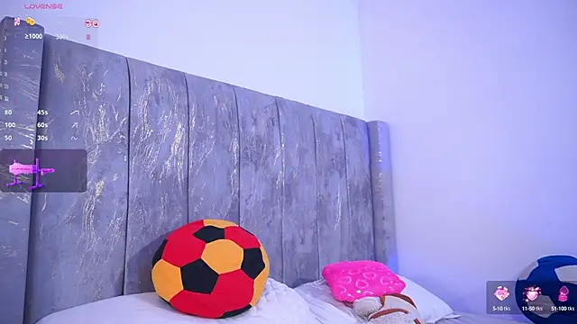 Snapshot of lara_giraldo chatting on 03/19/25, 01:32 lara giraldo online show from 03/19/25, 01:32