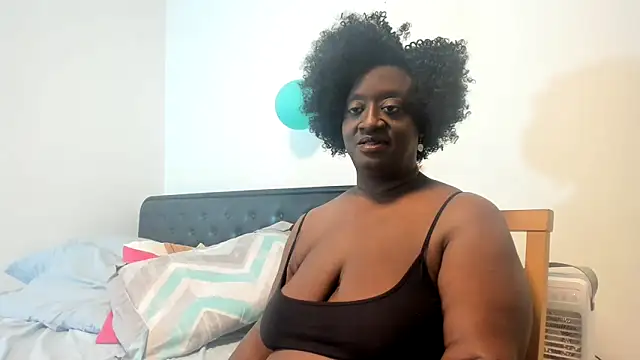 Katiefyi online show from 04/20/26, 12:02