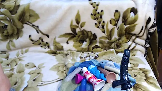 0anal21 online show from 04/22/26, 06:38