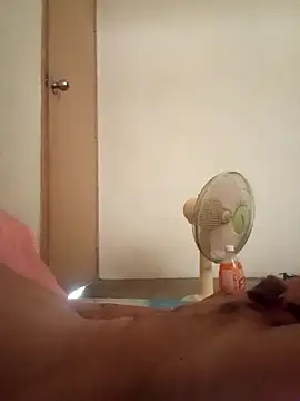 Snapshot of hughug123456 chatting on 09/09/25, 01:38 hughug123456 online show from 09/09/25, 01:38