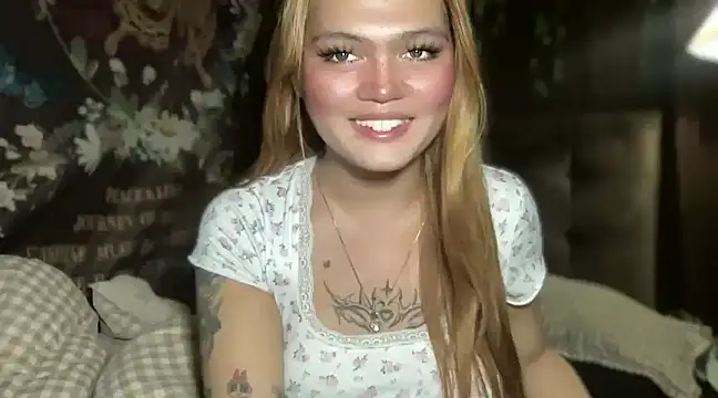 Snapshot of Claire_Brooke chatting on 03/01/25, 11:15 Claire Brooke online show from 03/01/25, 11:15