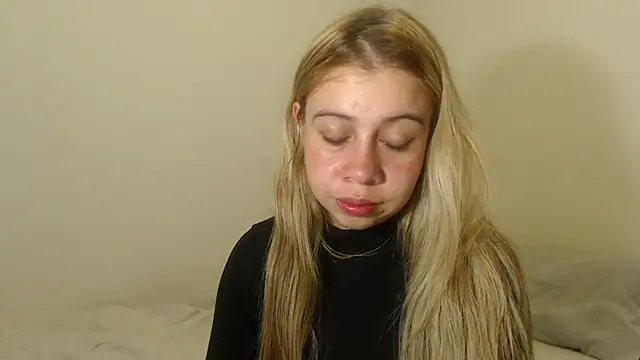 SweetSofty online show from 03/15/25, 10:00