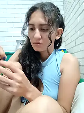 Snapshot of valeriaswang_Lucas chatting on 12/02/25, 10:20 valeriaswang Lucas online show from 12/02/25, 10:20