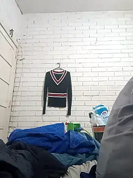 valeriaswang Lucas online show from 04/23/26, 08:44