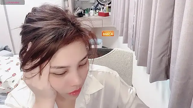 tw yaya online show from 10/27/25, 02:37