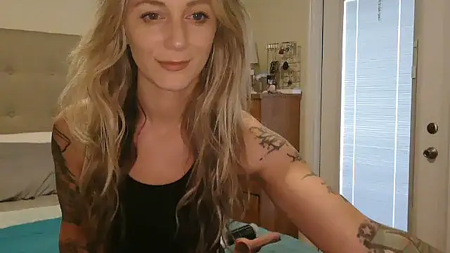 Heyitsmee33 online show from 10/07/25, 11:29