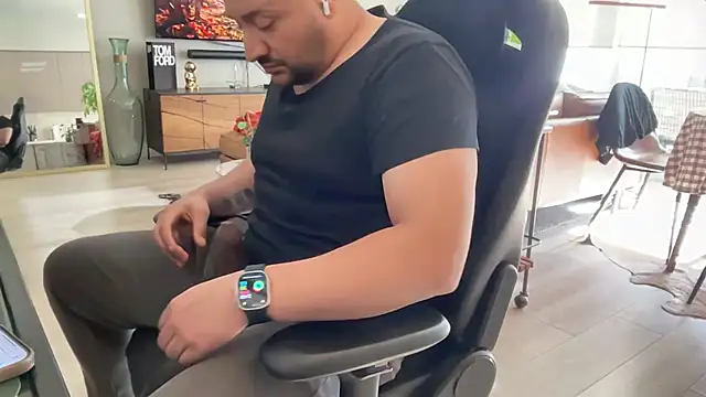 HungandThickLatin online show from 02/15/25, 10:42