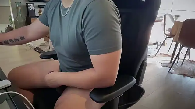 HungandThickLatin online show from 02/23/25, 12:41