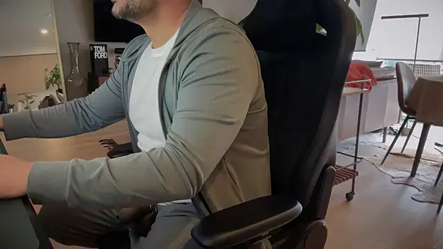 HungandThickLatin online show from 03/12/25, 06:33