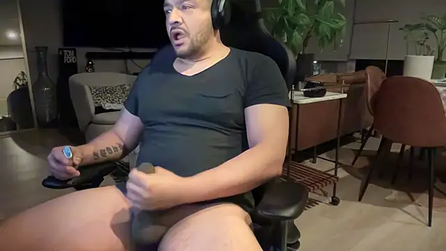 HungandThickLatin online show from 03/21/25, 12:06