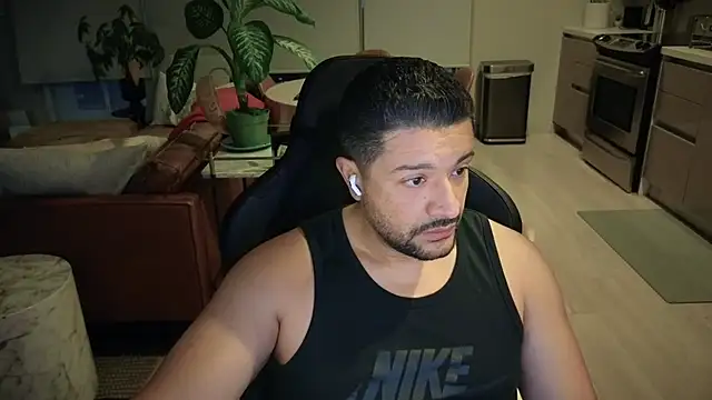 HungandThickLatin online show from 09/18/25, 01:24