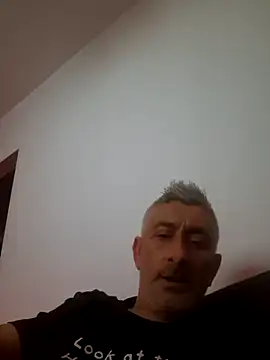 Snapshot of DildoG45 chatting on 05/09/26, 06:18 DildoG45 online show from 05/09/26, 06:18