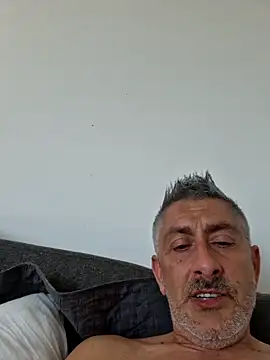 Snapshot of DildoG45 chatting on 06/06/26, 08:52 DildoG45 online show from 06/06/26, 08:52