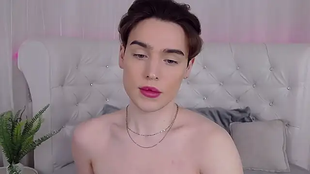 RobbyCharming online show from 04/04/26, 04:22