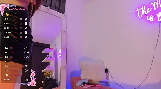 Snapshot of dana_montana_ chatting on 01/15/25, 08:41 dana montana online show from 01/15/25, 08:41