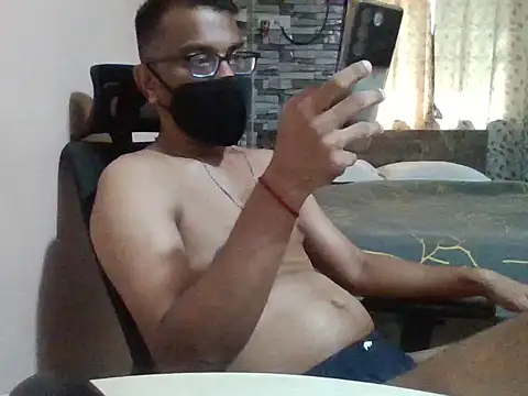 Snapshot of sexx4 chatting on 05/05/26, 10:34 sexx4 online show from 05/05/26, 10:34