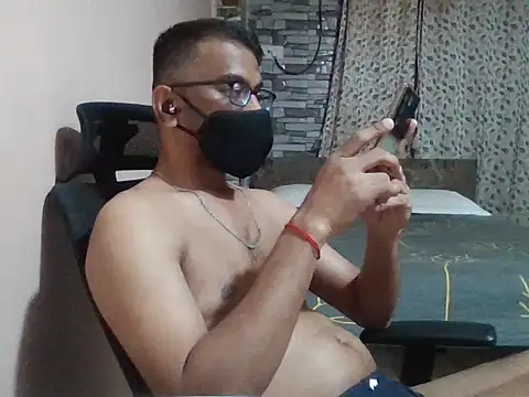Snapshot of sexx4 chatting on 05/05/26, 10:40 sexx4 online show from 05/05/26, 10:40