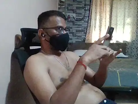 Snapshot of sexx4 chatting on 05/06/26, 10:42 sexx4 online show from 05/06/26, 10:42