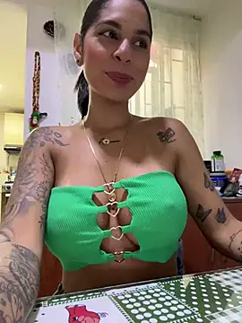 charlotte stevenss  online show from 03/05/25, 02:12