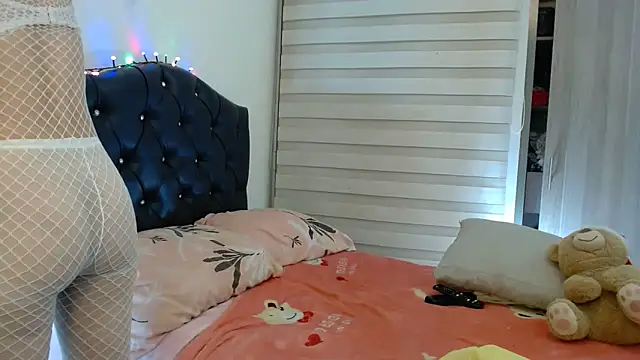 gooddes303salome online show from 11/16/25, 04:18