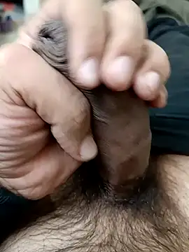 Snapshot of wrong_man25 chatting on 12/16/24, 10:03 wrong man25 online show from 12/16/24, 10:03