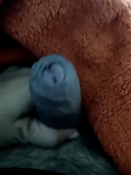 Snapshot of wrong_man25 chatting on 02/27/25, 01:38 wrong man25 online show from 02/27/25, 01:38