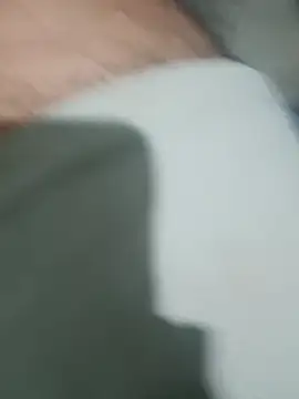 Snapshot of wrong_man25 chatting on 10/16/25, 08:10 wrong man25 online show from 10/16/25, 08:10