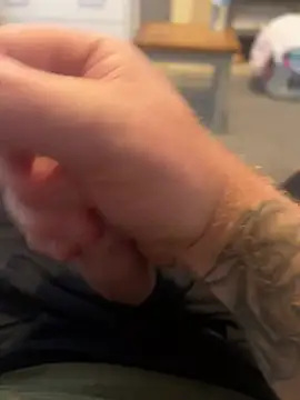 Snapshot of Averagematt1991 chatting on 01/23/25, 10:43 Averagematt1991 online show from 01/23/25, 10:43