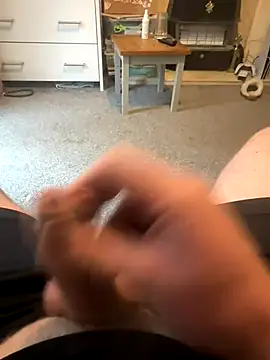 Snapshot of Averagematt1991 chatting on 11/10/25, 02:16 Averagematt1991 online show from 11/10/25, 02:16