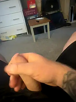 Averagematt1991 online show from 12/02/25, 03:18