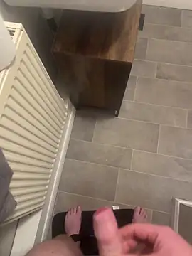 Averagematt1991 online show from 12/22/25, 09:45