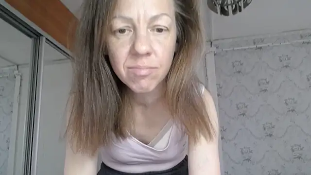Snapshot of Popppka chatting on 04/09/26, 02:44 Popppka online show from 04/09/26, 02:44
