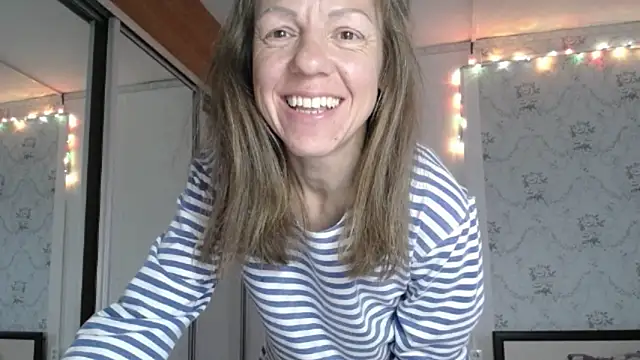 Snapshot of Popppka chatting on 05/30/26, 12:13 Popppka online show from 05/30/26, 12:13