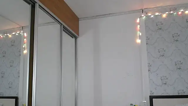 Snapshot of Popppka chatting on 05/31/26, 12:45 Popppka online show from 05/31/26, 12:45