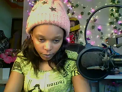 Snapshot of Anaconda2350 chatting on 05/18/26, 07:58 Anaconda2350 online show from 05/18/26, 07:58
