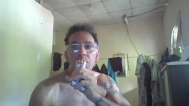 Snapshot of CaptainFox chatting on 07/02/26, 04:24 CaptainFox online show from 07/02/26, 04:24