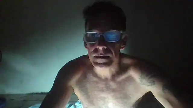 Snapshot of CaptainFox chatting on 07/14/26, 02:05 CaptainFox online show from 07/14/26, 02:05
