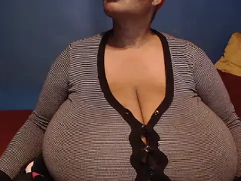 CUTEFIRMMELONSS online show from 01/16/25, 06:27