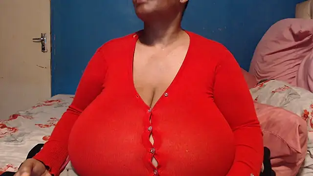 CUTEFIRMMELONSS online show from 10/04/25, 08:29