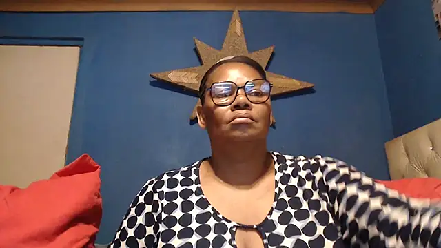 CUTEFIRMMELONSS online show from 11/21/25, 03:27