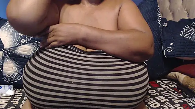 CUTEFIRMMELONSS online show from 04/05/26, 06:32