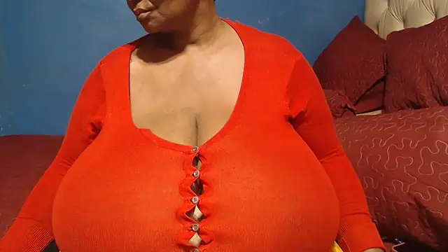 CUTEFIRMMELONSS online show from 04/19/26, 05:45